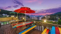 Geoje Araon旅館 - 海滩