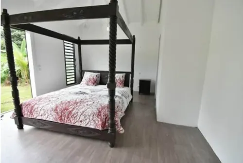 Villa vue Montagne Accès Privatif à la Rivière Hotel a Petit-Bourg