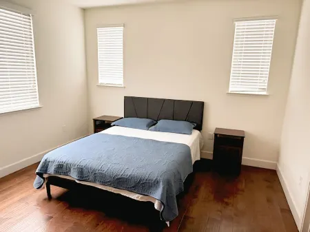 Newark Escape-Clean, Quiet & Fully Equipped Free WiFi, AC & Easy Parking Отели рядом с достопримечательностью «Fear Overload Scream Park»