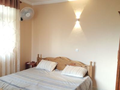 Holiday house, low room 20 € pp, double room.+ Ac + Vantilador 2 km from the beach, 30C