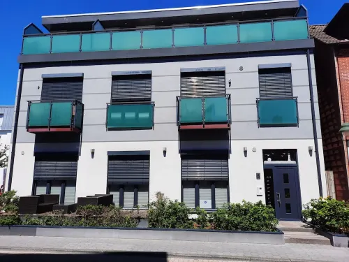 Dtv Ground Floor 2 Room Apartment 43 Sqm, Private Terrace, West Beach, Renovated