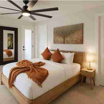 NEW Spacious 5-bedroom house with Views, Spa, Fire pit, Golf & Hammocks Rooms