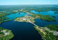 Beautiful 4 Seasons Minocqua Lake House with optional pontoon