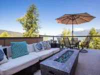 Whitefish Lakefront 3 BR Penthouse, 5 min from downtown, view of Big Mountain