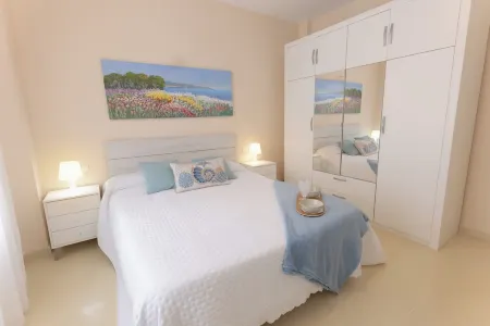 Comeback Don´t Worry, Be Happy Отели рядом с достопримечательностью «Playa Salobreña»