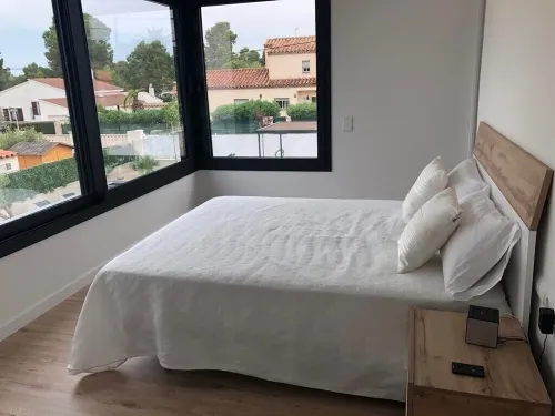 VILLA DE PRESTIGE 150 m from the sea