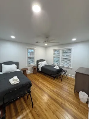 Newly remodeled Spacious 4-BM house in Phoenixville with OS parking/ central, AC Hotels in Phoenixville