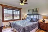 Camelback in your backyard! 4BR Townhome/3 Full Bath w/Mountain Views!