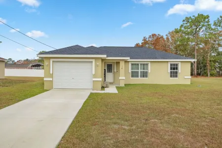 Charming 3-bedroom house in peaceful Ocala with WiFi, AC