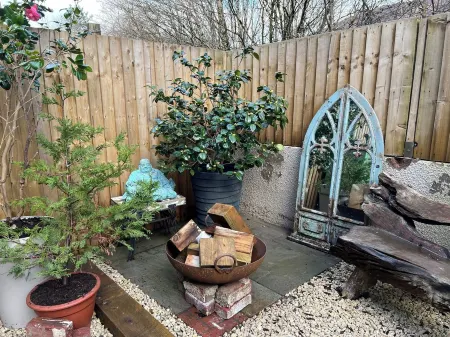 Hot tub Retreat In The Valley's Of South Wales