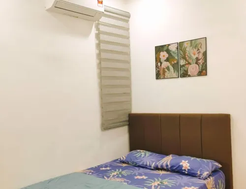 HOMESTAY KULIM SERI RAMBAI 3-bedroom house in peaceful Kulim with AC Hotels in Keladi