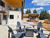 338290 Summit Studio of Woodland ParkNew • Hot Tub • Fireplace • Kitchenette