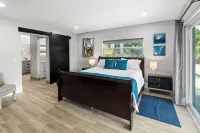 Inspiration House-One Acre Pool Home in the Heart of Pinellas!