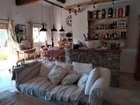 180m2 villa, 3 bedrooms, 3 bathrooms, air-conditioned, covered terrace, barbecue, swimming pool. Hôtels à : Collobrières