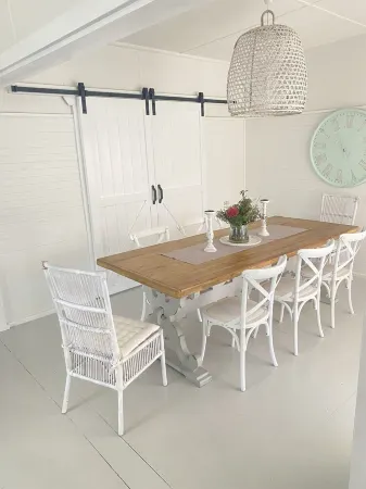 Coastal family home central to everything!