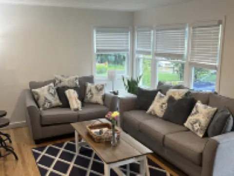 Schenectady Home, Perfect for your business needs. โรงแรมในสเกเนคตาดี