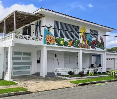 Spacious 6-bedroom villa in gorgeous Luquillo with WiFi, AC