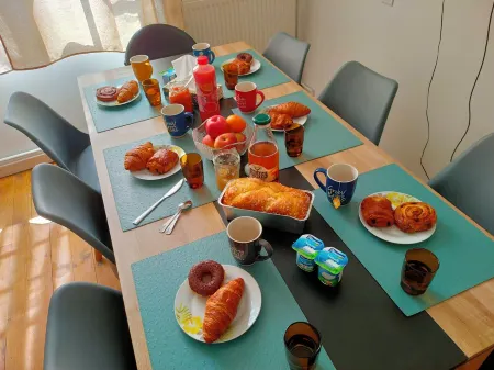 Grand Appartement Avec Cour, Idéal Pour les Familles. Animaux Acceptés ! Отели в г. Муассак