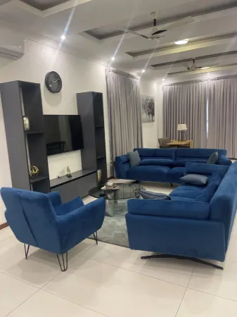 An amazing 4-bedroom townhome with WiFi,Outdoor jacuzzi in serene Sakumono,Accra