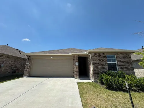 Charming 4-bedroom house in delightful Manor with AC, WiFi Hotels in Manor