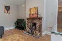 Cozy One Bedroom Cottage With Spacious Garden + BBQ Các khách sạn ở Westerham