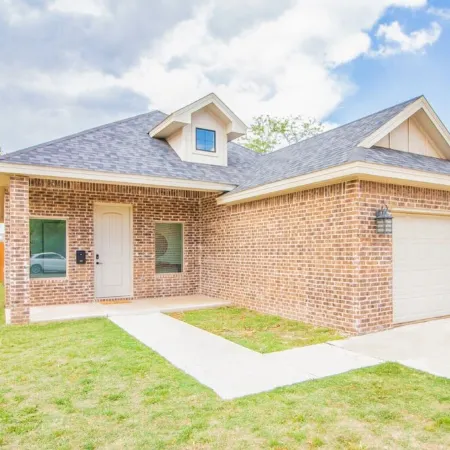 Spacious 3-bedroom house in Central Lubbock