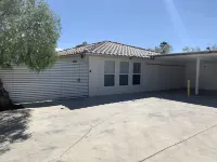 Breezy-2BR-Gated Unit w Kitchenette