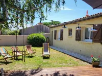 Family home in Fouras - enclosed garden near beach and market Hotels in Fouras