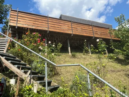 Sehr Ruhig Gelegenes Ferienhaus mit Großem Garten Direkt an der Weser