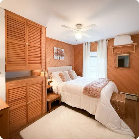 Tannersville 9bdrm, 2 bonus room house - steps to lake/park, walk to synagogue