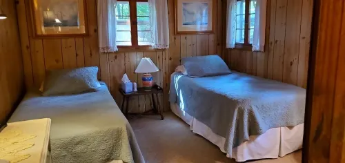 Lake Michigan Cottage / Come Enjoy the Fall Colors in SW Michigan