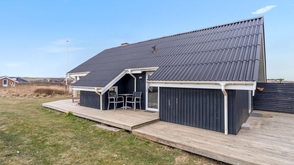 "Galmand" - 300m from the Sea