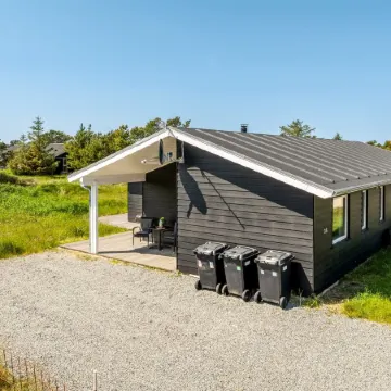 "Raakel" - 950m from the Sea