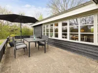 "Mahalia" - 300m from the Sea