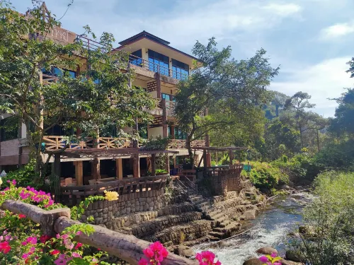Baansuanrudee Resort Hotels in Khlung