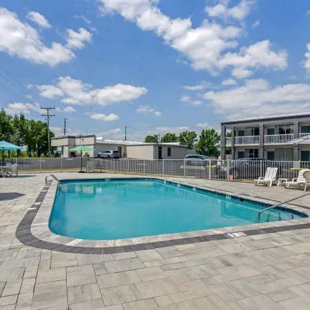 Suburban Studios Verona - Staunton North