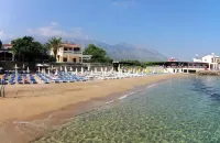 Riverside Garden Resort - Beach