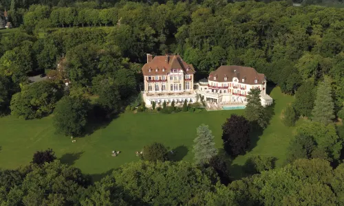 르 샤토 드 라 투