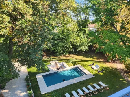 Château de la Rochetière Отели в г. Бальбен