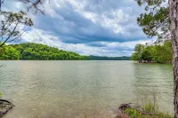 Byrdstown Home on 65 Acres w/ Pool, Trail to Lake! - Boutique