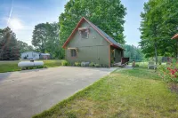 Lakefront Cabin on Secord Lake | Sleeps 6 - 3-Star