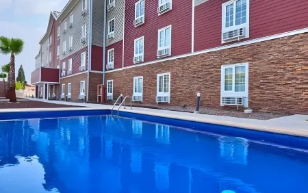 Extended Suites Chihuahua la Juventud Отели в г. Чиуауа