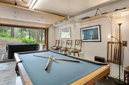 Private Cabin on 3 Acres for Outdoor Enthusiasts