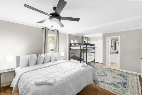 21st Street Evergreen Charm Hotels in Forestdale