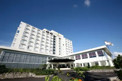 Sintesa Peninsula Hotel Hotels near Sparta Fields Tikala