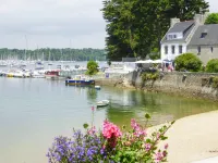 Apartment in Bénodet near Sandy Beaches
