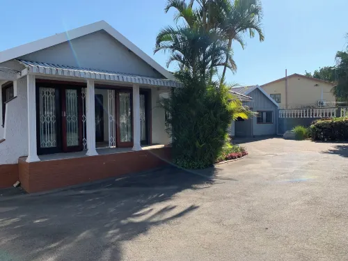 Palm Haven on Sarnia Hotels in Bluff