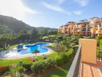 Premium apartment in Benahavis with balcony
