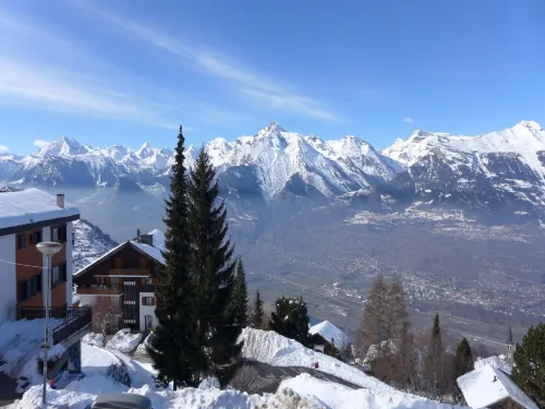 Apartment in Veysonnaz with Mountain Views