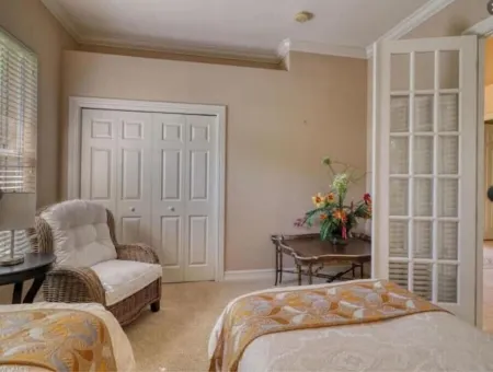 Gorgeous Lely Resort pool home<br>